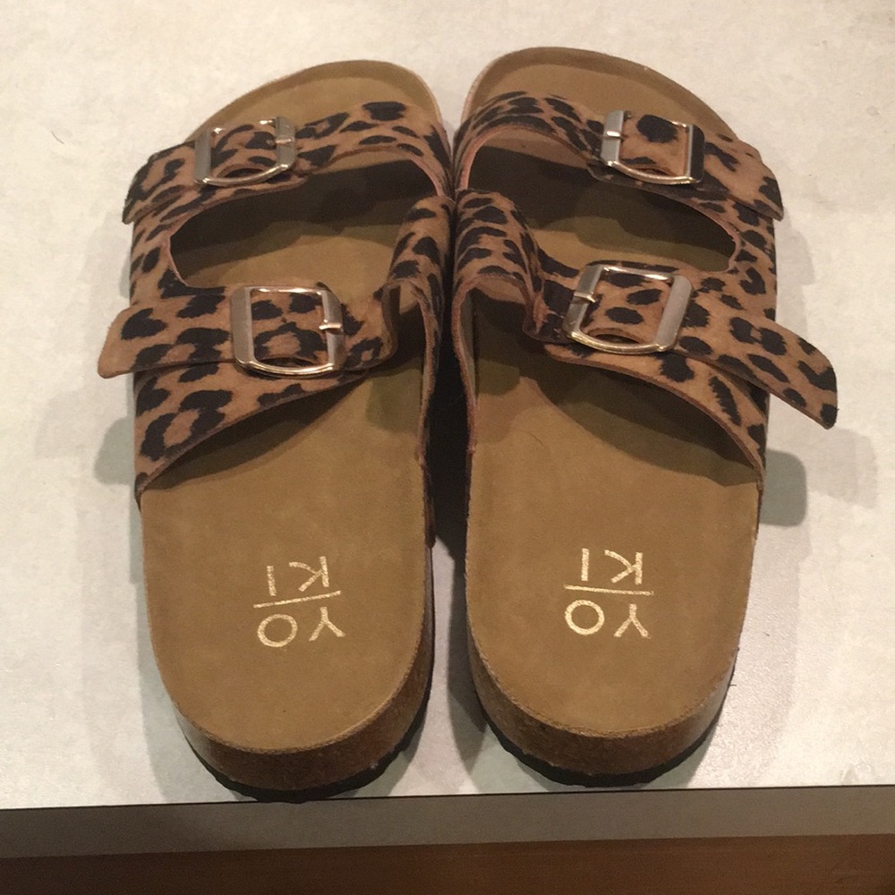 Women’s nwot cheetah sandals size 8 yoki brand - Picture 2 of 7
